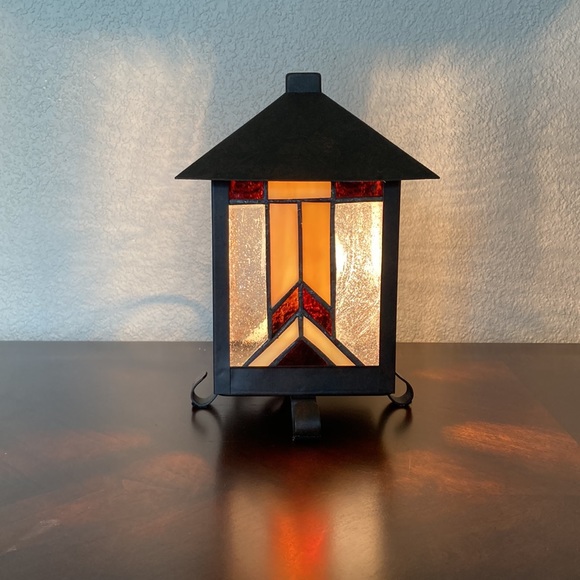 Tiffany Accent Stained Glass Lamp - Picture 7 of 8